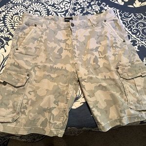 Men’s Affliction Cargo Shorts - size 40